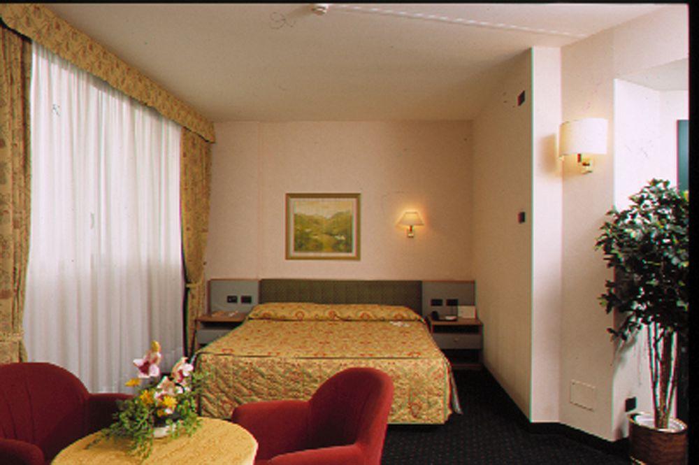 Rege Hotel San Donato Milanese Zewnętrze zdjęcie